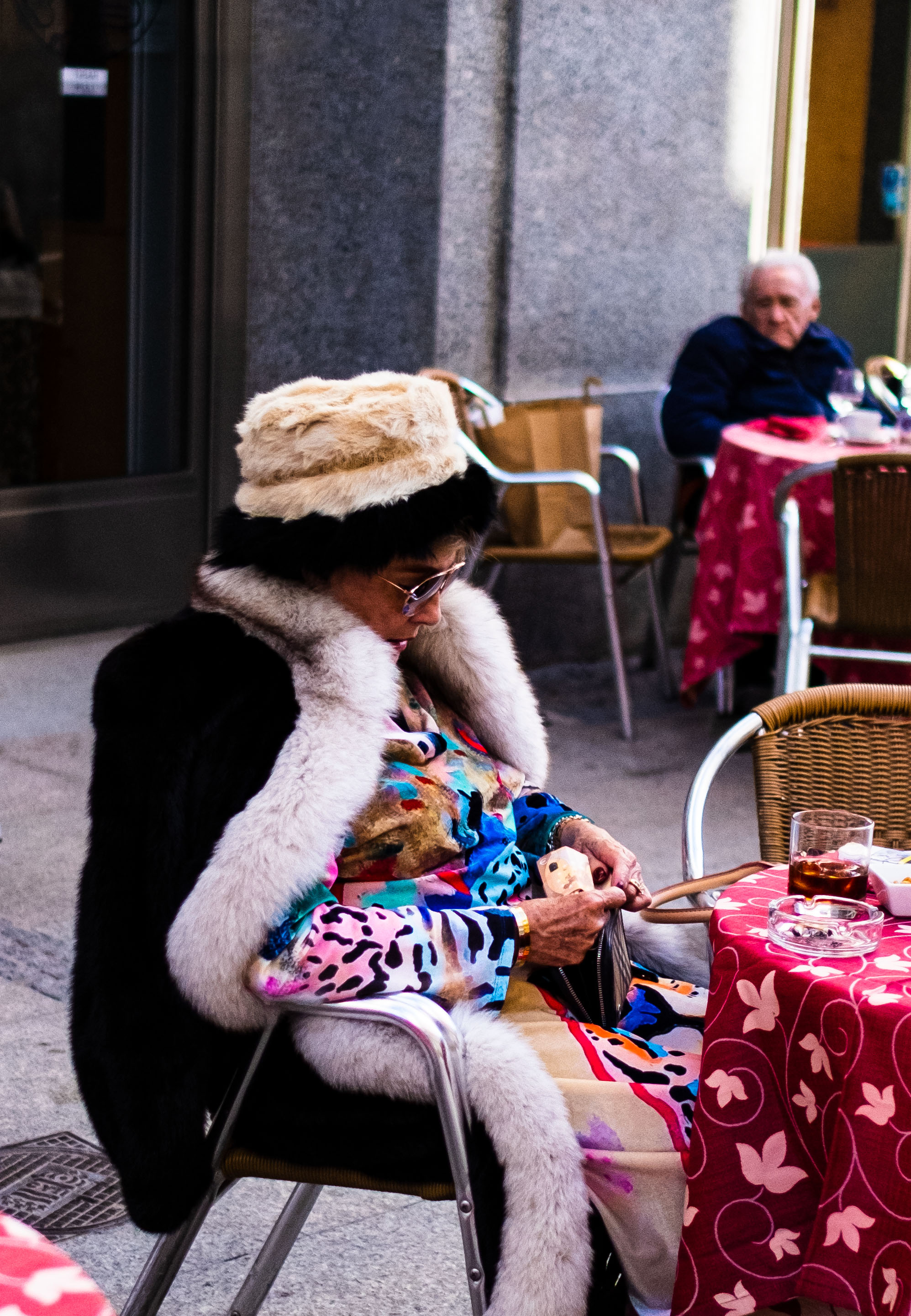Lady at a cafe